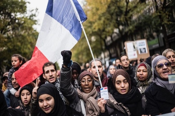 عدم برخورد با نژادپرستی علیه مسلمانان در فرانسه