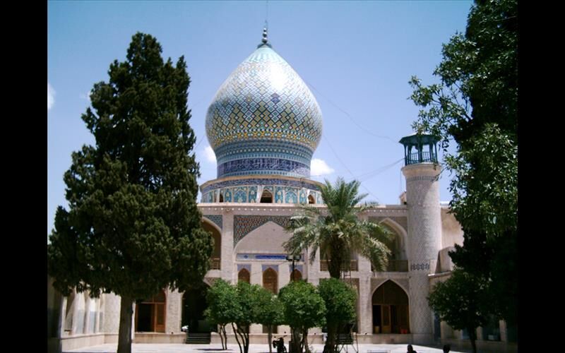 ضرورت بهره‌مندی از ظرفیت امامزادگان فارس در زمینه گردشگری مذهبی