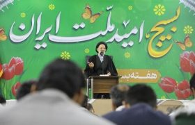 نماینده ولی فقیه: کلیسا و پاپ ابزاری در دست استعمارگرها هستند