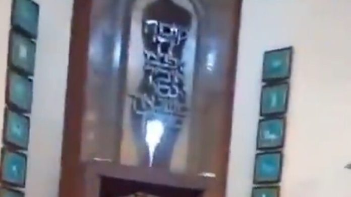پخش اذان در یک کنیسه یهودیان در تل آویو + ویدئو