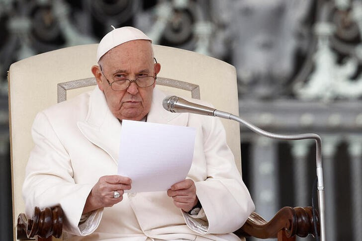 پاپ فرانسیس «جنون جنگ» را محکوم کرد