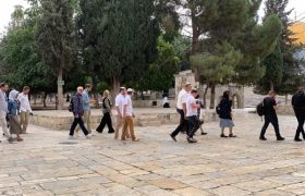 ده‌ها شهرک‌نشین یهودی در جشن «پوریم» به مسجد الاقصی یورش بردند