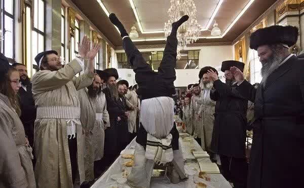 بدمستی و پایکوبی در جشن پوریم/ جشن ایرانی‌کشی یهودیان ارتباطی با سیزده بدر دارد؟