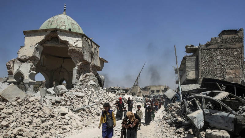 یکی از اقدامات وسیع داعش، تخریب مساجد تاریخی و زیارتگاه های دینی در دو کشور عراق و سوریه بود.