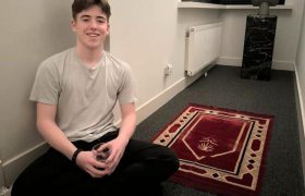 دانش آموز هلندی: مسیحی ام اما رمضان را روزه می گیرم