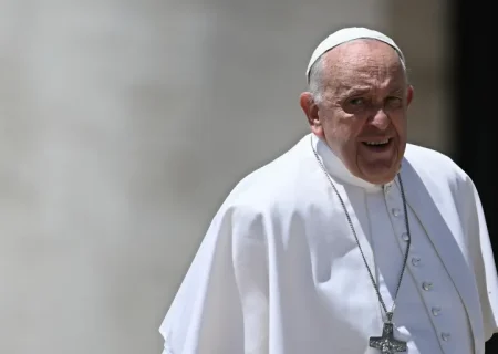 رسانه های ایتالیایی: پاپ فرانسیس مخالفت خود را با کشیش شدن همجنسگراها اعلام کرده است