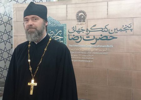 دانشمند مسیحی: اتحاد ادیان، جهان را به سمت صلح هدایت می‌کند