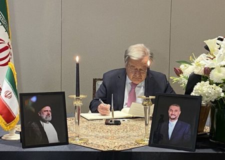 ادای احترام دبیرکل سازمان ملل به مقام شامخ دولتمردان شهید ایران + فیلم