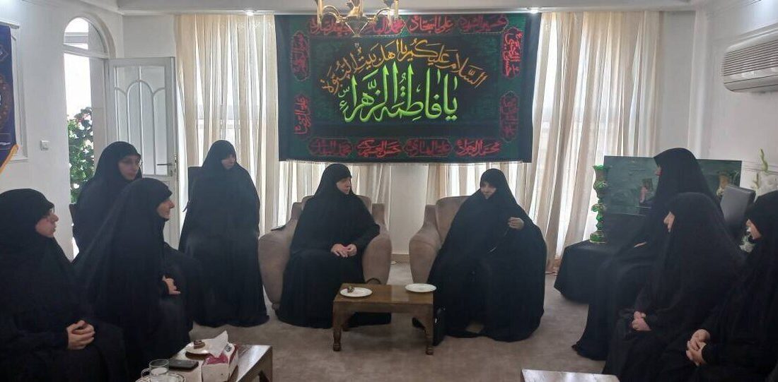 نشان عزا در خانه جمیله علم‌الهدی و رئیسی/ دختر حسن نصرالله مهمان خانواده شهید رئیسی شد