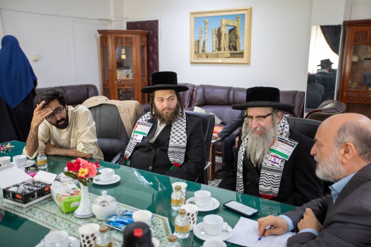 دیدار خاخام‌های یهودی آمریکایی و نمایندگان کلیمیان ایران با رئیس مرکز گفت‌وگوی ادیان