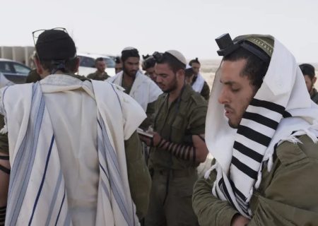 معافیت سربازی طلبه های یهودی لغو شد/ تهدید به قطع کمک دولتی به مدارس مذهبی