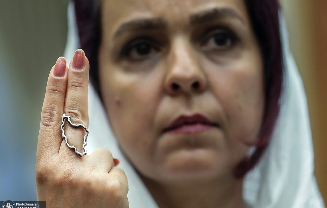 تصاویری از مراسم بزرگداشت امام خمینی در آدریان زرتشتیان