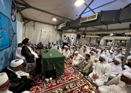 همایش گرامیداشت خادمین ضیوف الرحمان اهل سنت در منا برگزار شد