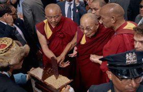 دالایی لاما: حالم خوب است، شایعات را باور نکنید