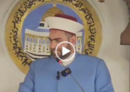 اعتراض در خطبه نماز جمعه به انفعال عبداللطیف دریان در مسئله فلسطین