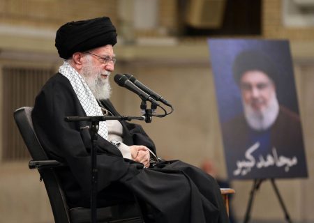 تنها راه پایان جنگ در منطقه کم شدن شرّ آمریکا است