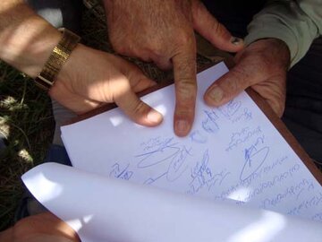 حاضر به شهادت علیه مسعود و مریم در هر دادگاهی هستیم