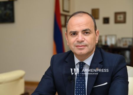 ارمنستان در کنار ارامنه لبنان ایستاده است