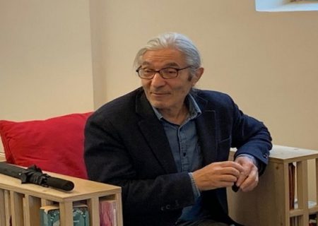انتقاد سیاستمدار فرانسوی از حمایت پاریس از نویسنده اسلام‌ستیز