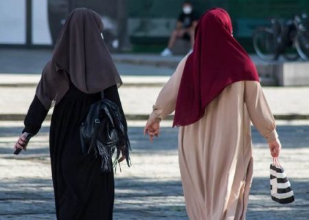 جلوگیری از ورود مادران محجبه به مدارس در فرانسه