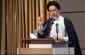 کرمانشاه نماد همزیستی مسالمت‌آمیز ادیان و مذاهب مختلف است