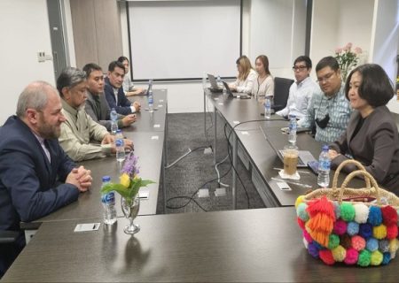 نقش رهبران دینی در برقراری صلح جهانی بررسی می‌شود