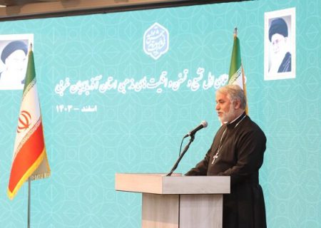 جامعه مسیحیان ایران در مقابله با جنگ نرم جانانه به میدان آمده اند