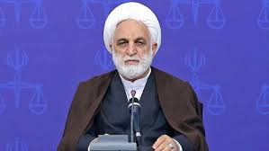 دشمن همه توان خود را برای از بین بردن ادیان الهی به کار برده است