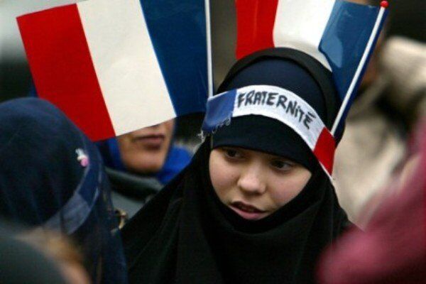 حجاب در فرانسه ممنوع میشود