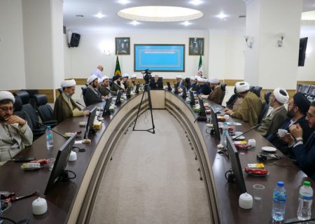 نشست علمی روش‌های مواجهه با شبهات در فرهنگ رضوی برگزار شد