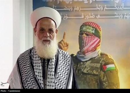 عالم اهل‌سنت فلسطینی: آیت‌الله خامنه‌ای ناخدای کشتی امت اسلامی است