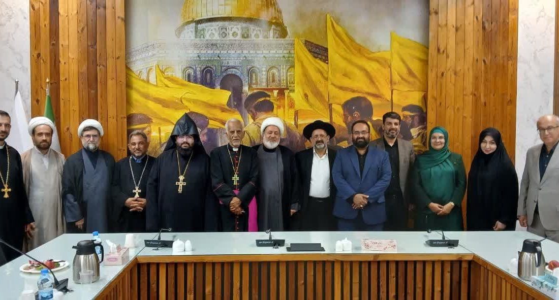 نشست صمیمی مدیرعامل بنیاد خاتم الاوصیاء با بزرگان ادیان