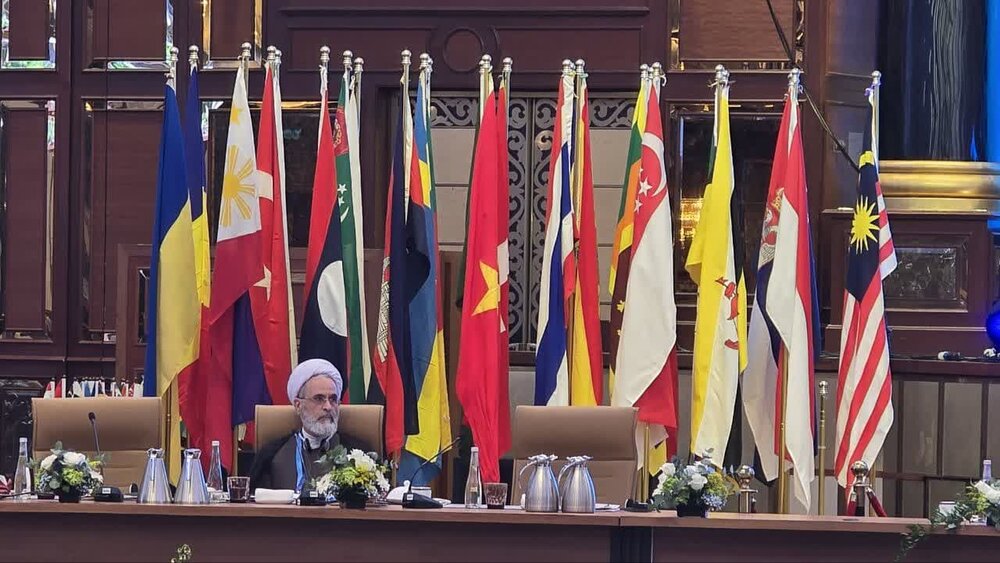 وحدت ادیان و مقاومت در برابر ظلم، دو وظیفه رهبران مذهبی است