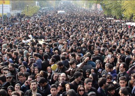 فقر و دینداری؛ یک القای وارونه