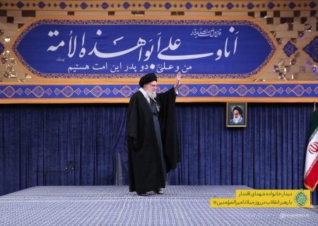 همزمان با ۱۳ دی سالروز شهادت شهید سلیمانی در حسینیه امام خمینی(ره) برگزار شد؛