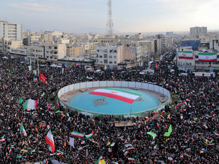 پیام تجلیل رهبر انقلاب اسلامی از ملت عظیم‌الشان ایران در پی اجتماعات گسترده۲۲ دی‌ماه